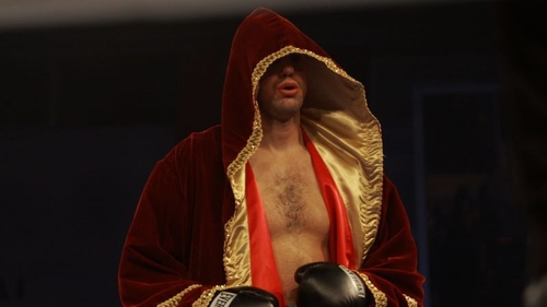 Un roman URIAS face senzatie in SUA! Povestea fabuloasa a lui Cojanu, boxeurul care este comparat de americani cu Klitschko!