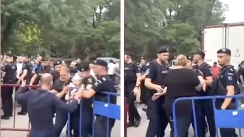 Diana Șoșoacă, pe mâna medicilor după ce a fost lovită de jandarmi. Totul s-a petrecut lângă un camion cu buletine de vot, în Sectorul 3