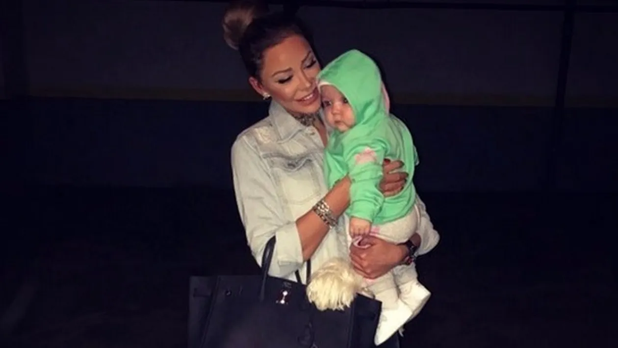 Bianca şi-a scos fetiţa la soare! Imaginea cu Sofia i-a cucerit pe prietenii blondei: ”Cea mai frumoasă fetiţă din lume!”