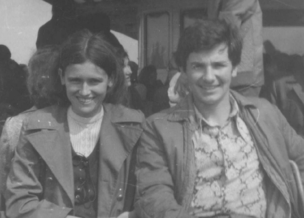 Cum arăta Monica Tatoiu pe vremea când era iubita lui Florin Călinescu. Relația se consuma la discotecă și în parc