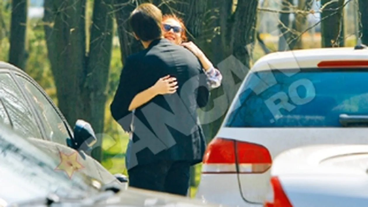 Valcan si Adela se comporta ca doi amici