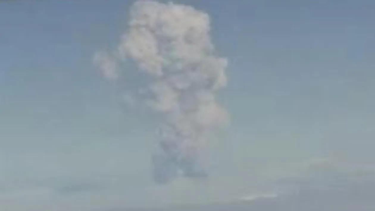 Avertizare! Norul de cenusa vulcanica ar putea afecta Romania incepand de joi dimineata