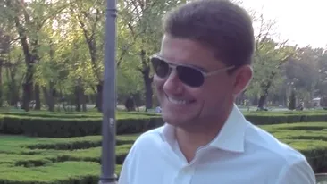 Primele imagini cu Cristian Boureanu dupa ce a anuntat ca divorteaza de Valentina Pelinel. Vezi cum a fost filmat politicianul