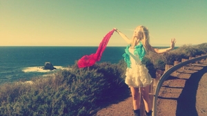 Andreea Bălan se crede în filmele americane! Uite cum a pozat în California