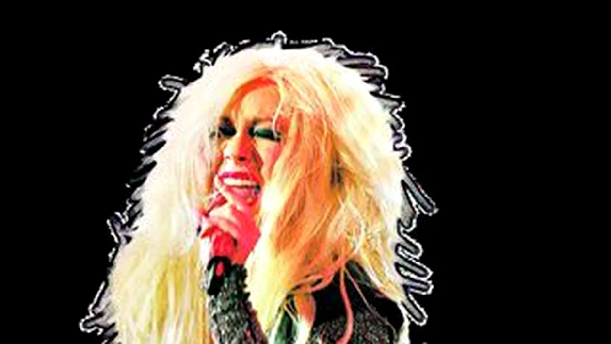 Christina Aguilera, de nerecunoscut la concertul in memoria lui Michael Jackson. Nepieptanata si mai grasa ca niciodata