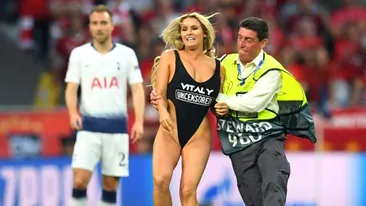 Rusoaica Kinsey Wolanski i-a înnebunit pe internauți după ce a intrat în costum de baie pe teren la finala Champions League!