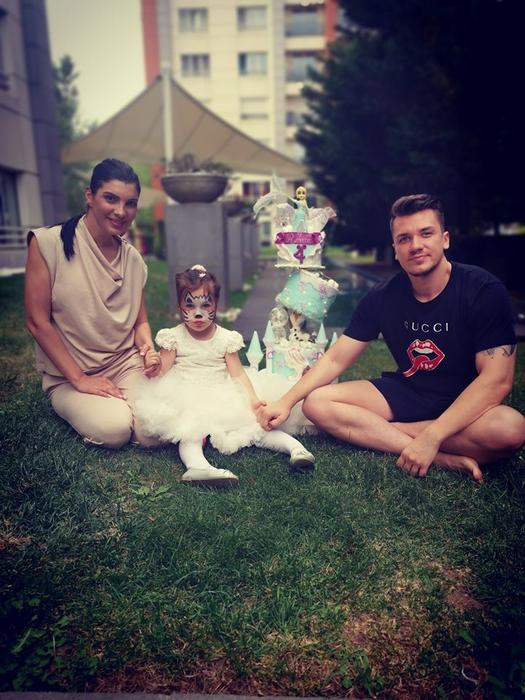 Andreea Tonciu se mândrește cu noua mașină! Câți bani a plătit pentru bolid de lux