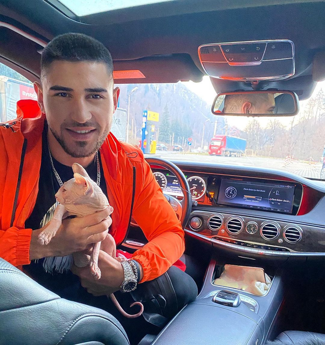 Cum a reacţionat Bogdan Mocanu după ce i-au fost sparte toate roțile de la mașină: „Îi declar război”