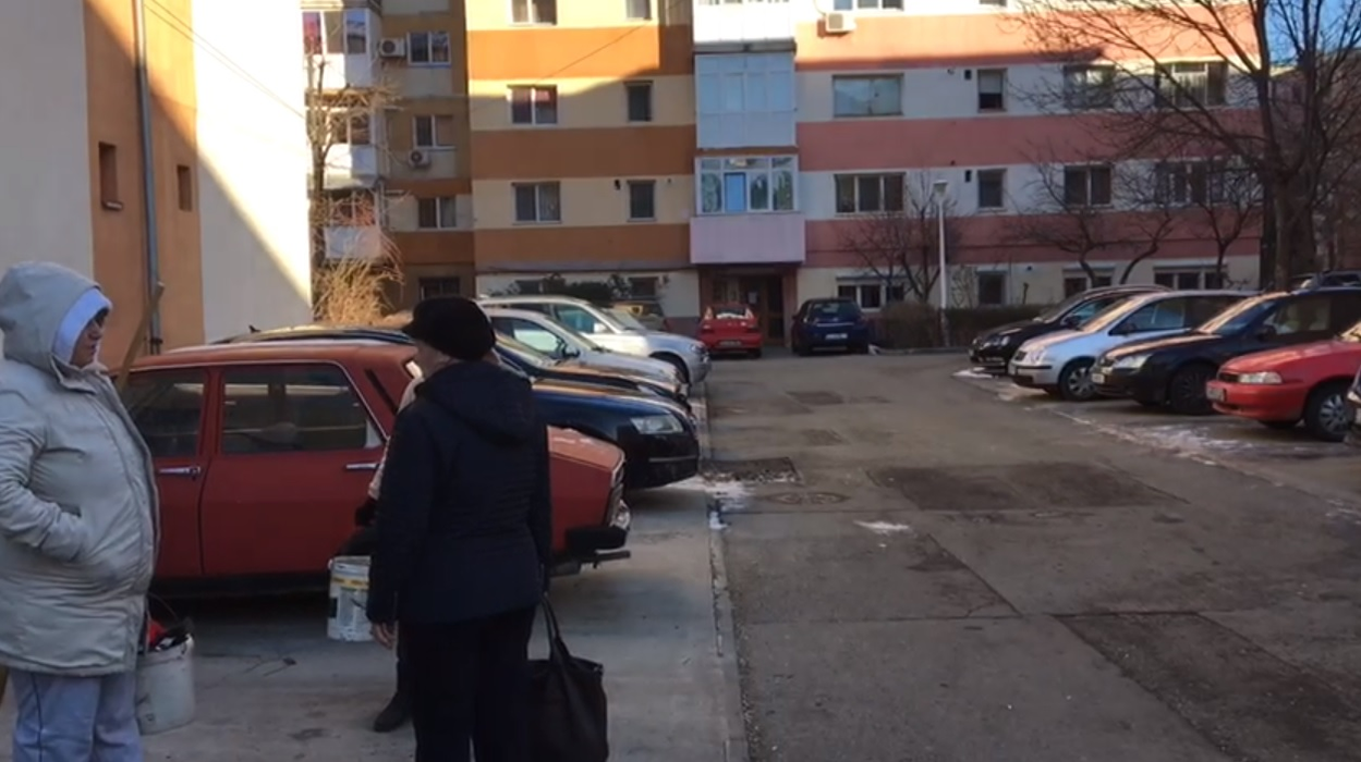 Parcarea unde a avut loc atacul