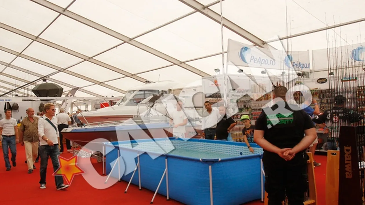 Lansete cu manere imbracate in piele de cangur si mulinete de 6.000 de lei, la Targul pescarilor