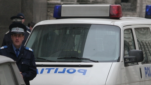 Socant! O adolescenta a fost injunghiata in plina strada de un hot care i-a furat poseta