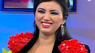 Adriana Bahmuteanu, la un pas de atac de cord! Uite ce fata a facut cand l-a vazut pe Silviu Prigoana aducandu-i un buchet mare de flori