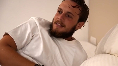 Aris a refuzat-o pe Bibi sau invers, de fapt?! Care este primul lucru pe care l-a făcut fiul Andreei Esca in camera de hotel din Dominicană, imediat după eliminarea de la Survivor