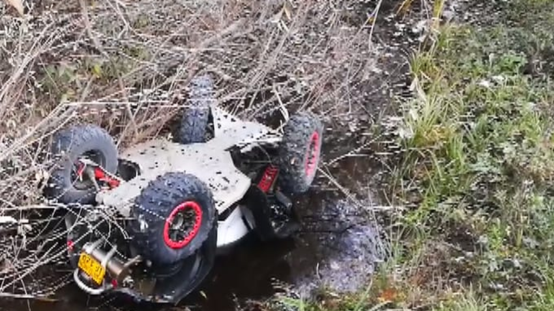 Clipa fatală! Un tânăr de 24 de ani din Dâmbovița a murit după ce s-a răsturnat cu ATV-ul de pe un pod