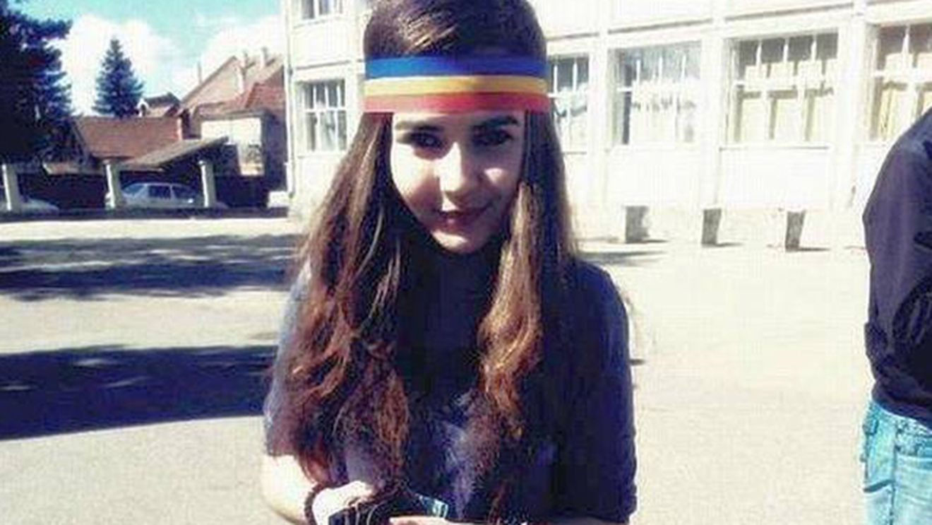 Sabina Elena, fata cu bentita tricolora, este disperata din cauza amenintarilor