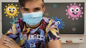 Râzi cu lacrimi! Cum a răspuns un elev din București la întrebarea: ”De ce nu porți mască de protecție?”