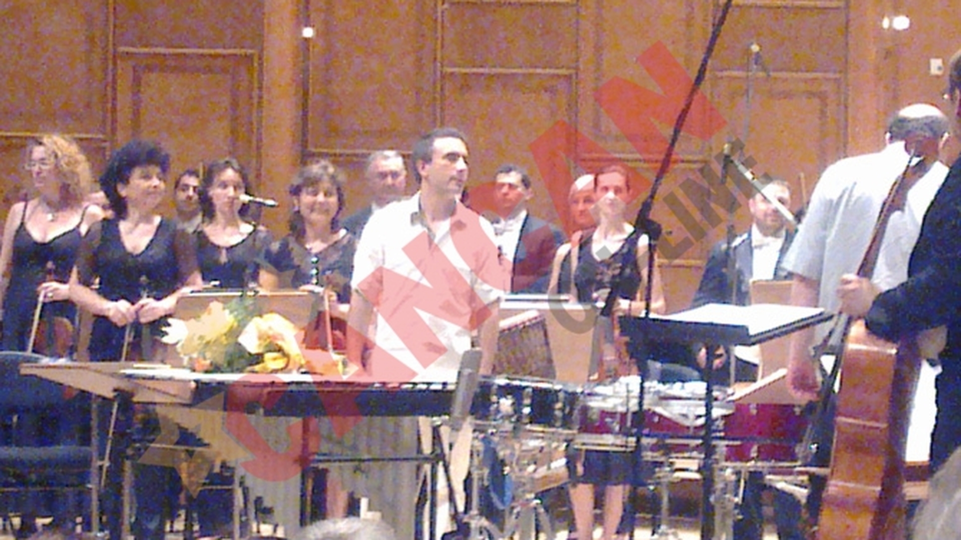 FOTO VIDEO Zoli de la Sistem a sustinut un concert simfonic!