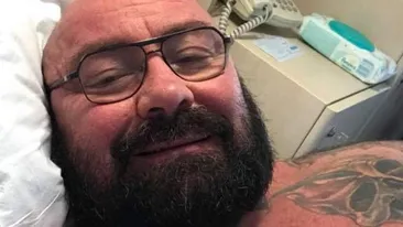 FOTO. Cum arată Sandu Lungu cu barba verde și fațete de metal. “Devin la ceea ce aș putea fi!”