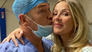Un celebru actor a devenit tătic pentru prima dată la 49 de ani: ”A fost o zi lungă...”