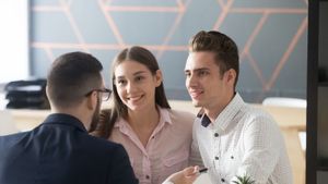 (P) Ce verifică instituțiile financiare când soliciți un credit online?