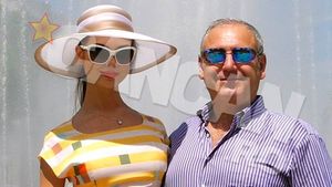 ANUNT-BOMBA! Cea mai grea lovitura pentru Elena Udrea! Dorin Cocos se recasatoreste