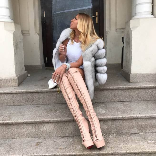 ”Prinţesa Îngheţatei” este adepta unui look super-exotic