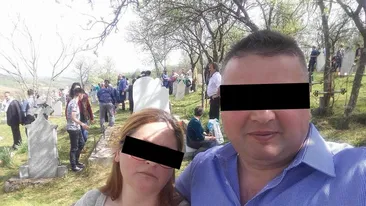 Selfie în cimitir! Povestea șocantă din spatele acestei fotografii făcută celebră de Codin Maticiuc