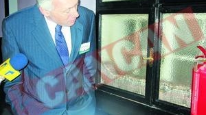 Stingator pentru flacara autonomiei
