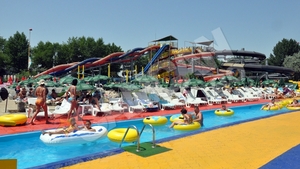 Distractia de la Ibiza se muta la Aqua Magic din Mamaia