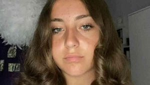 Alexandra a plecat de acasă și nu s-a mai întors! Sunați de urgență la 112, dacă vă întâlniți cu ea