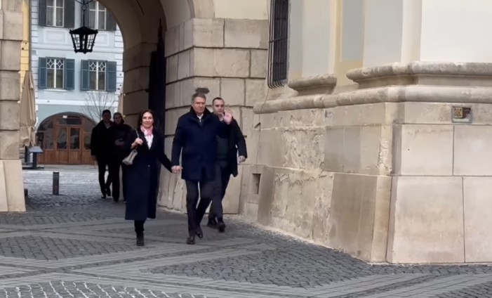 Unde a fost văzut Klaus Iohannis, după ce a devenit șomer. Prima apariție în public după ce a demisionat din funcția de șef de stat