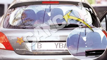 In timp ce sotul ei, Serban Ionescu, e imobilizat la pat, Magda Catone isi face de cap cu amantul. L-a sarutat in masina