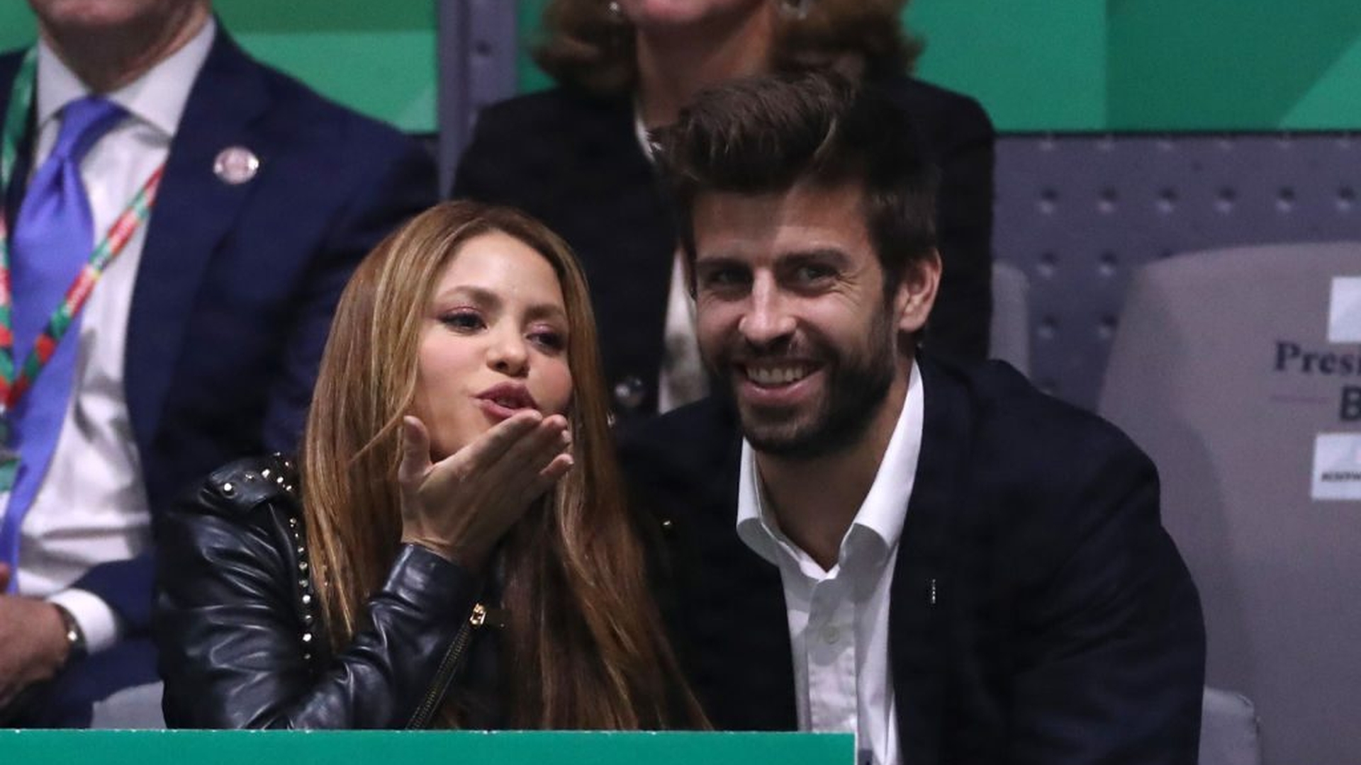 Gerard Pique, încă o lovitură sub centură! Shakira pleacă din Spania cu băieții pe care îi are cu fostul fotbalist al Barcelonei | GALERIE FOTO