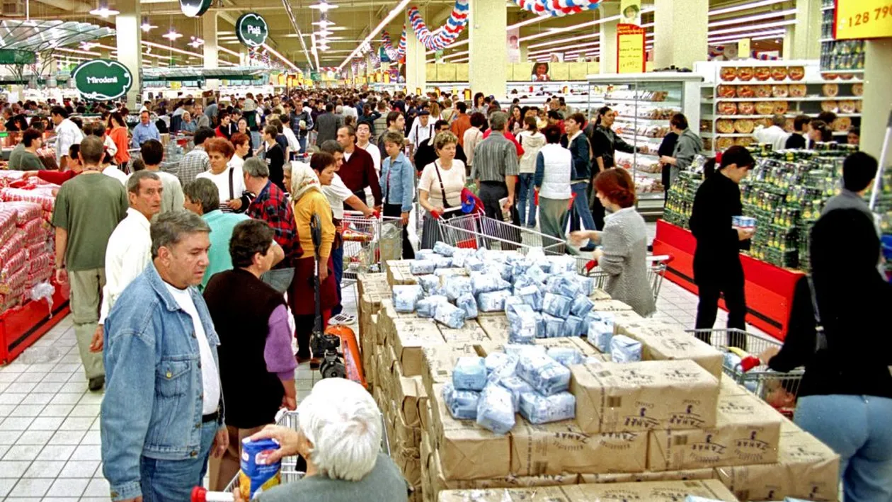 Surpriză! Câți bani dau românii pe mâncare în fiecare lună