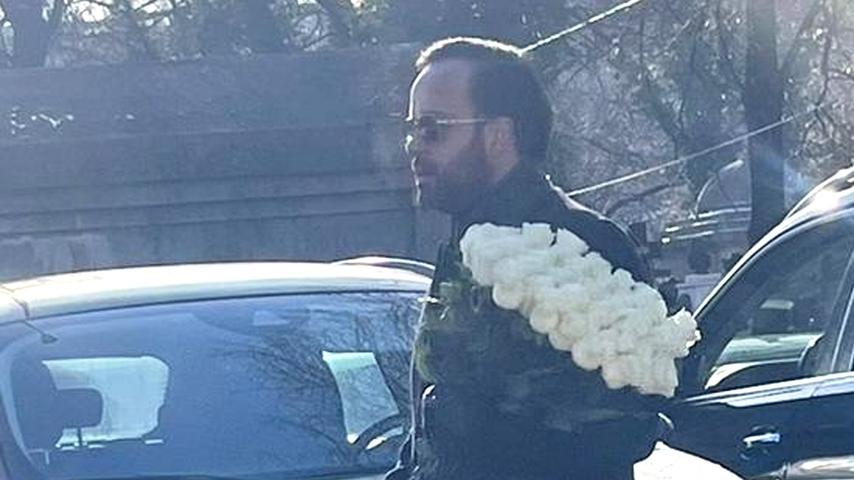 Tatăl Loredanei Groza, înmormântat la cimitirul Bellu. Familia și apropiații își iau rămas-bun într-un mod special