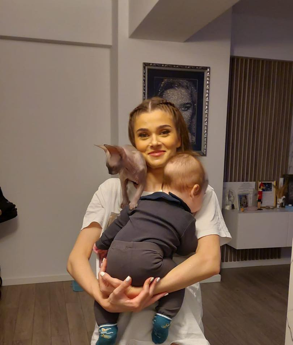 El va cânta la nunta lui Theo Rose și Anghel Damian! Artista a dat din casă: ”Pot să-i spun să nu cânte?!”