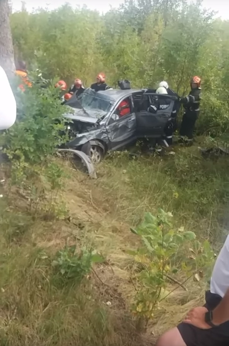 Blestem sau o coincidență înfiorătoare? Ce a făcut Anamaria Pop cu o săptămână înainte să moară în accident! Primele imagini cu mașina distrusă a cântăreței