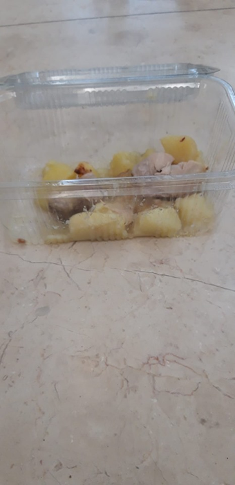 Cum arată mâncarea oferită pacienților la Spitalul Județean de Urgență Craiova! ”Produsele vin reci și…” Reprezentanții firmei de catering reacționează: „Există un contract în care…”