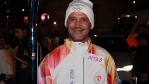 Cristi Chivu a purtat torța olimpică pe străzile din Milano. Imagini istorice!