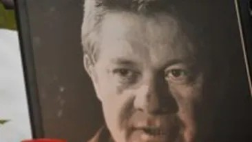 Actorul Emil Hossu a fost inmormantat la Bellu! Aplaudat pe ultimul drum de sute de persoane!