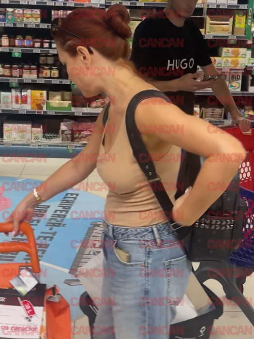 Elena Gheorghe a pus ochii pe un cărucior în supermarket