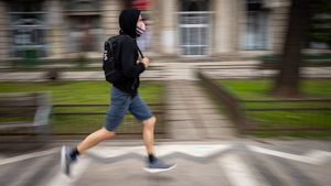 Primești amendă dacă faci jogging? Ce spune Inspectoratul General pentru Situații de Urgență