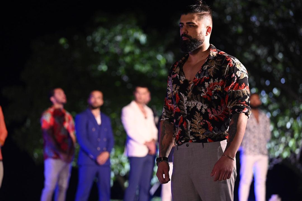 Cine este şi din ce face bani Ali Habron? Ispita a produs primul şoc la Insula iubirii: a „divorţat-o” pe Teodora de Alex