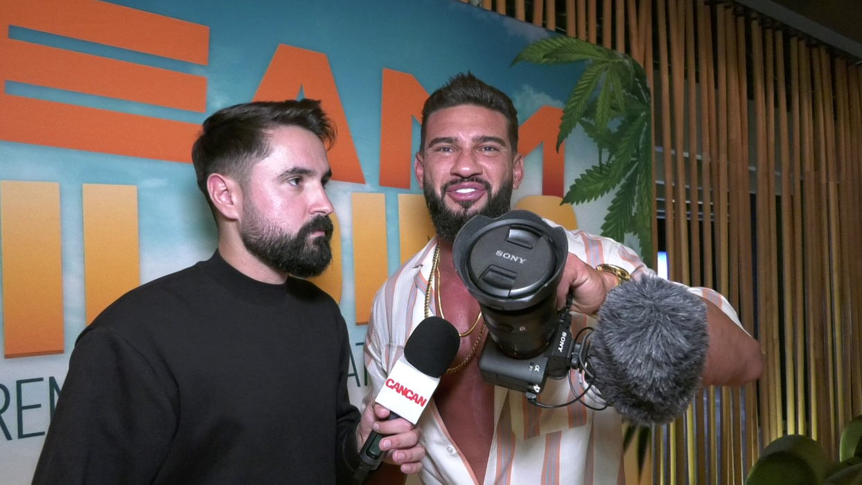 Dorian Popa îndeamnă publicul să vină la "Teambuilding", din 30 septembrie (Foto: Captură video)