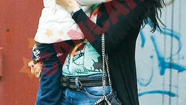 Andreea Marin a exagerat cu mancarea ori cu sedentarismul? S-a rotunjit in zona burtii