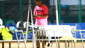 ”Mogulul mobilei”, sport puternic la 61 de ani!