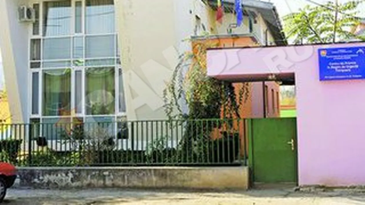 Accident sau tentativa de suicid la un centru de plasament din Timisoara? A cazut de pe cladire dupa ce a fost acuzat defurt