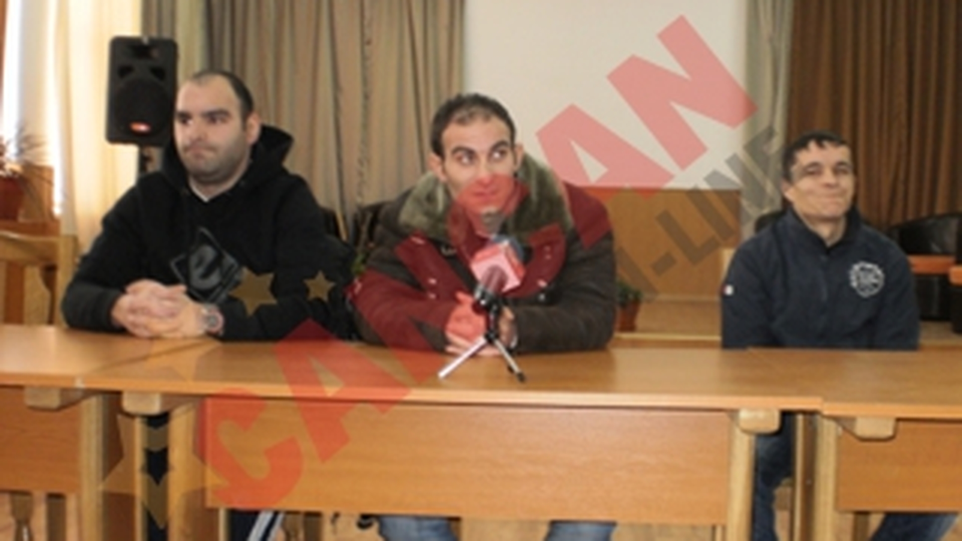Detinutii dau lectii despre droguri elevilor