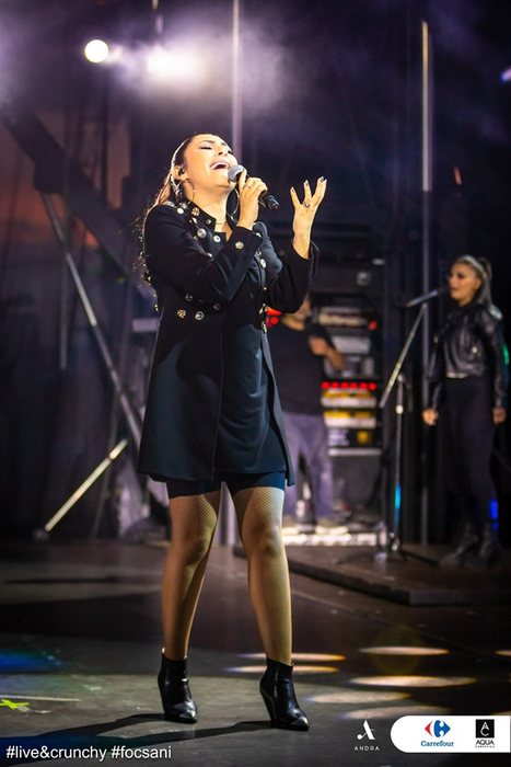 Andra Măruță, scene uluitoare în timpul concertului din Focșani! Ce i-au făcut cei din primul rând