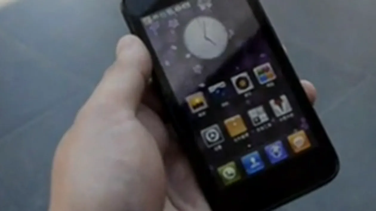 VIDEO Adio iPhone! Chinezii au lansat cel mai tare smartphone din lume! Costa doar 300 de dolari!